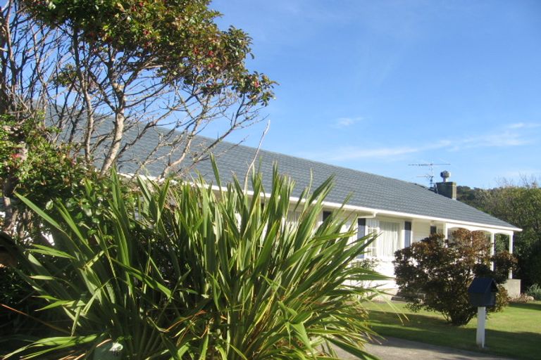 Photo of property in 30 Ayton Drive, Whitby, Porirua, 5024