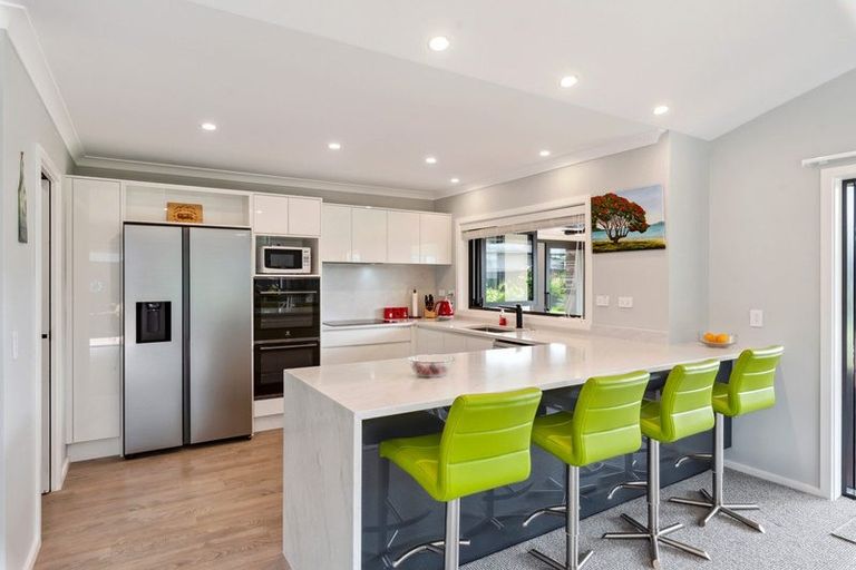 Photo of property in 99 The Drive, Paraparaumu Beach, Paraparaumu, 5032