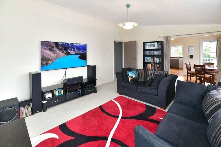 Photo of property in 5 Mary Keane Lane, Parakai, 0830