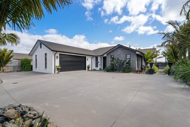 Photo of property in 6 Charlotte Drive, Omokoroa, 3114