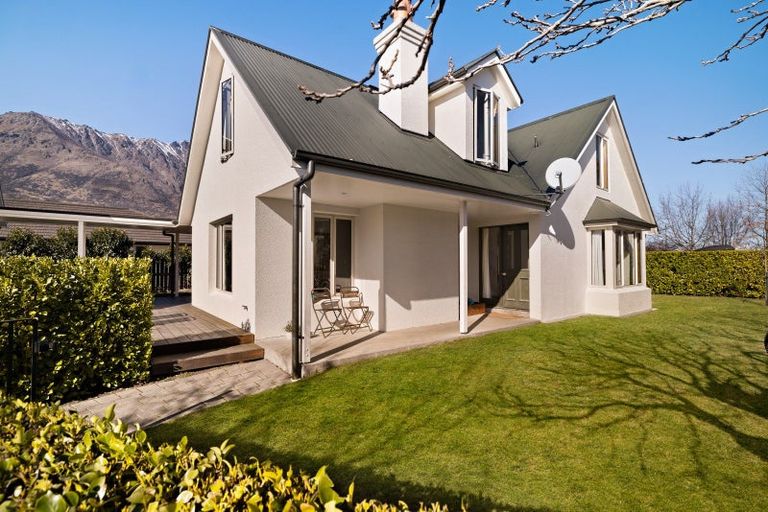 Photo of property in 34 Copper Beech Avenue, Frankton, Queenstown, 9300
