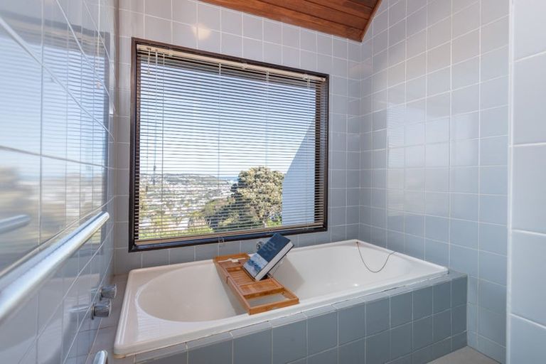 Photo of property in 22 Tamahine Street, Maupuia, Wellington, 6022