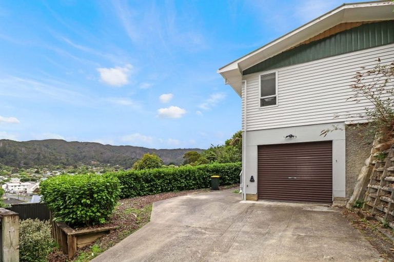 Photo of property in 23b Rintoul Grove, Stokes Valley, Lower Hutt, 5019