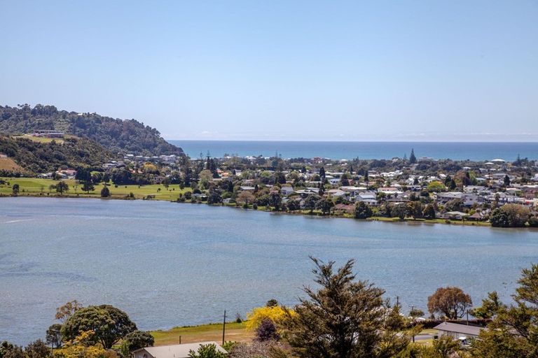 Photo of property in 2 Hinemoa Terrace, Tairua, 3508