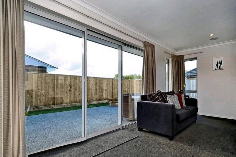 Photo of property in 36 Little Oaks Drive, Yaldhurst, Christchurch, 8042