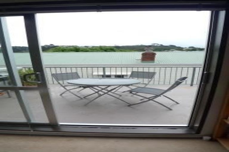 Photo of property in 8e Finlay Terrace, Mount Cook, Wellington, 6021