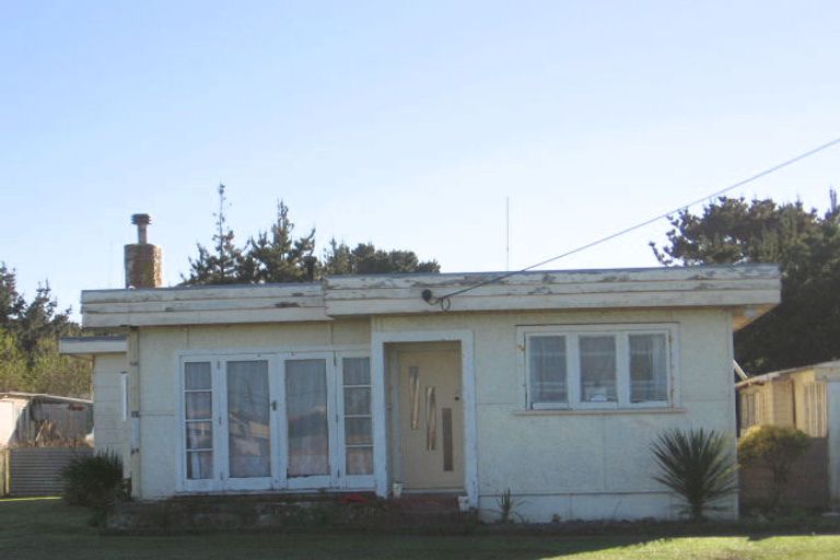 Photo of property in 5 Edinburgh Terrace, Foxton Beach, Foxton, 4815