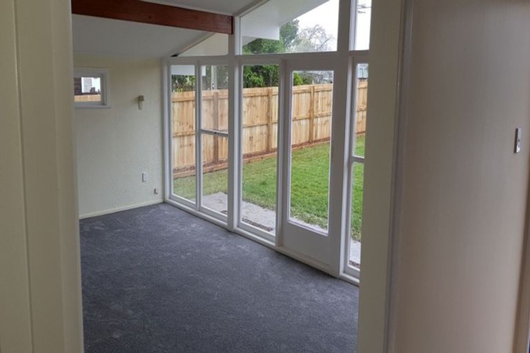 Photo of property in 108 Rathgar Road, Henderson, Auckland, 0610