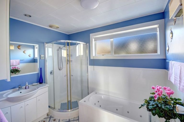 Photo of property in 13 Clyde Street, Kinmont Park, Mosgiel, 9024