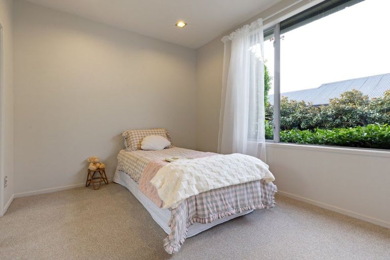 Photo of property in 15 Azure Place, Huntington, Hamilton, 3210