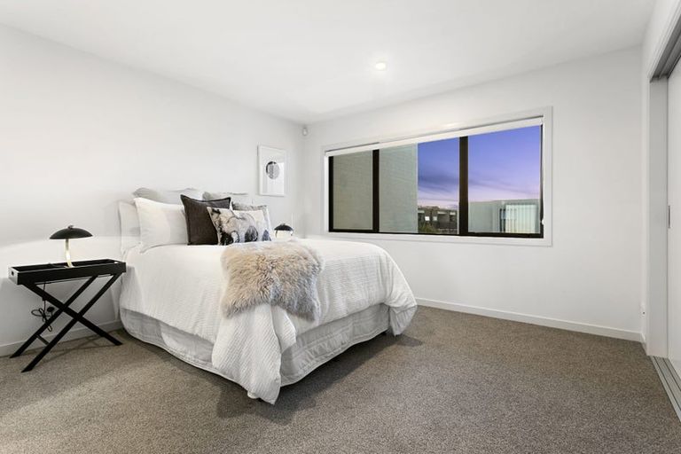 Photo of property in 28 Walter Merton Road, Hobsonville, Auckland, 0616