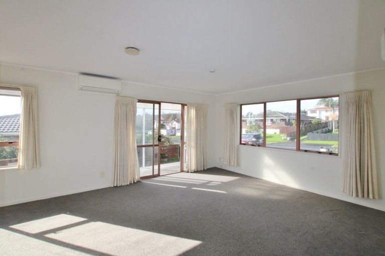 Photo of property in 1/26 Cromdale Avenue, Highland Park, Auckland, 2010