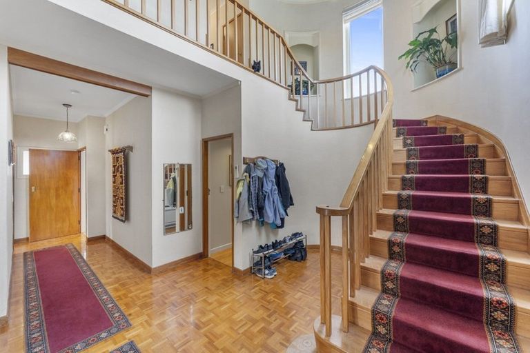 Photo of property in 11 Hughes Avenue, Hokowhitu, Palmerston North, 4410