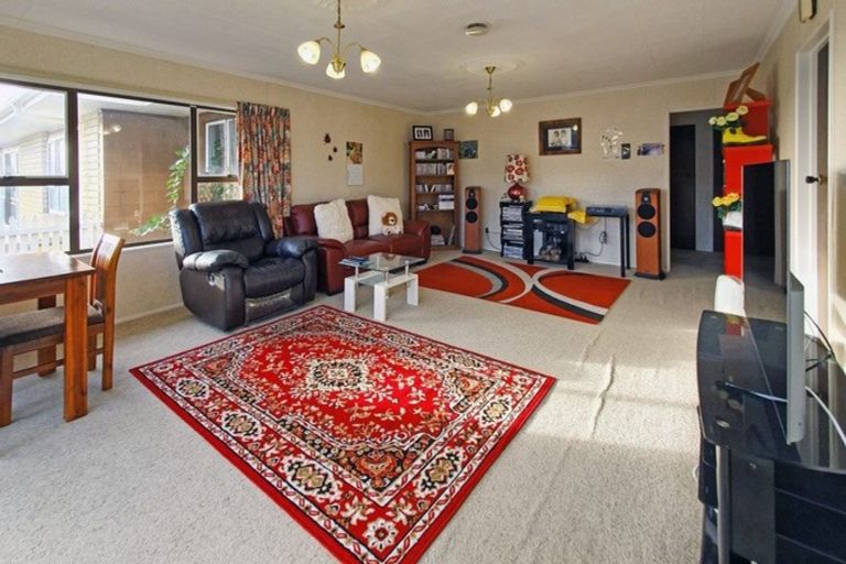 Photo of property in 15 Birdwood Avenue, Moturoa, New Plymouth, 4310