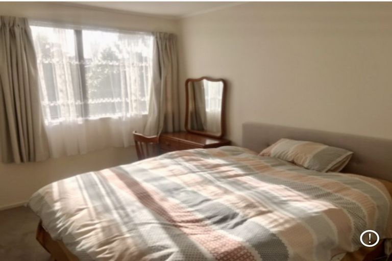 Photo of property in 1/14 Compass Place, Te Atatu Peninsula, Auckland, 0610