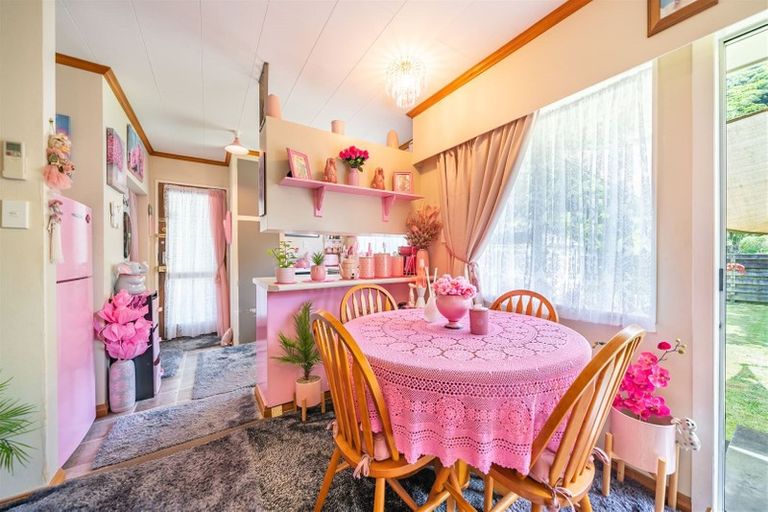 Photo of property in 1/27 Larchmont Grove, Totara Park, Upper Hutt, 5018