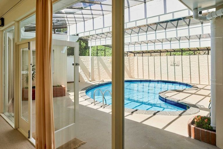 Photo of property in 45 Walter Road, Lowry Bay, Lower Hutt, 5013