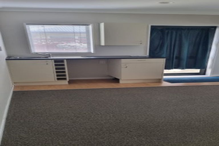 Photo of property in 6 Fencourt Place, Rototuna North, Hamilton, 3210