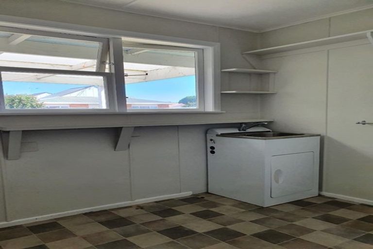 Photo of property in 20 Norfolk Street, Levin, 5510