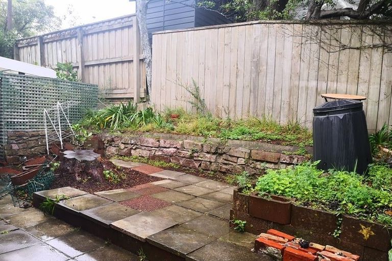 Photo of property in 5 Kinross Street, Kelburn, Wellington, 6012