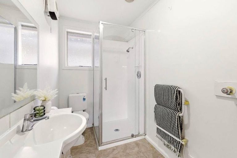 Photo of property in 2/22 Holly Road, St Albans, Christchurch, 8014