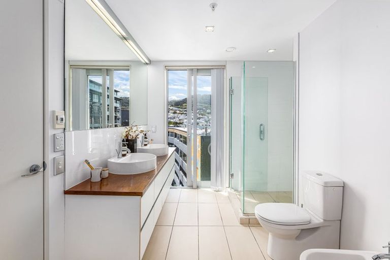 Photo of property in Piermont Apartments, 6f/82 Cable Street, Te Aro, Wellington, 6011