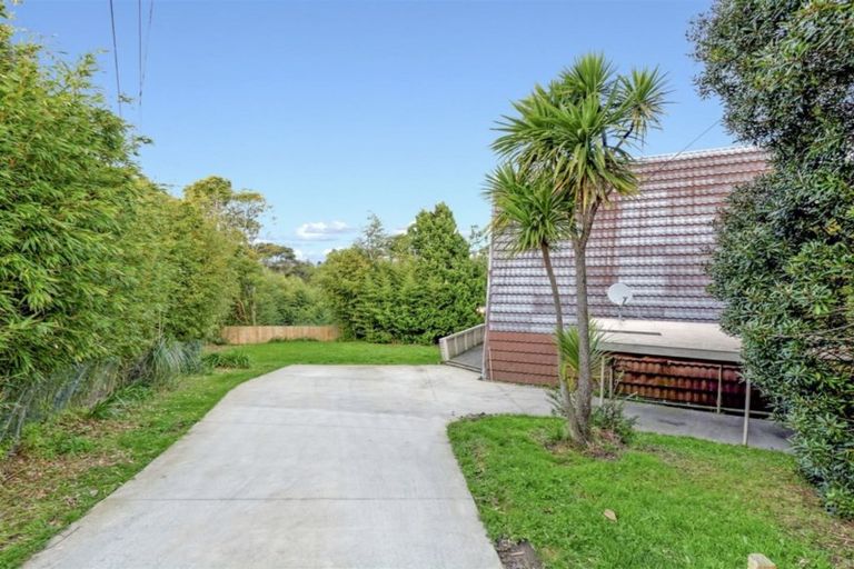 Photo of property in 24 Cornwall Street, Te Atatu South, Auckland, 0610
