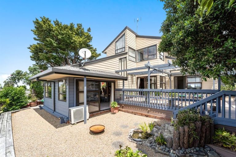 Photo of property in 32 Layton Road, Manly, Whangaparaoa, 0930