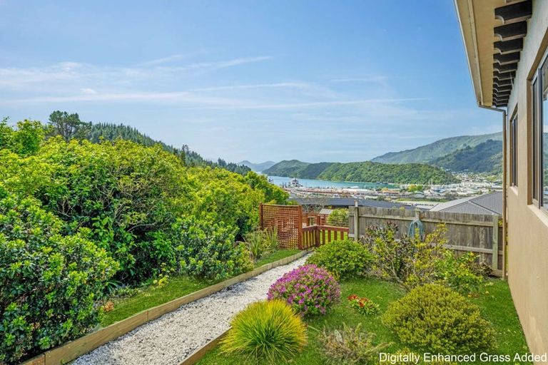 Photo of property in 24 Harbour View Heights, Picton, 7220