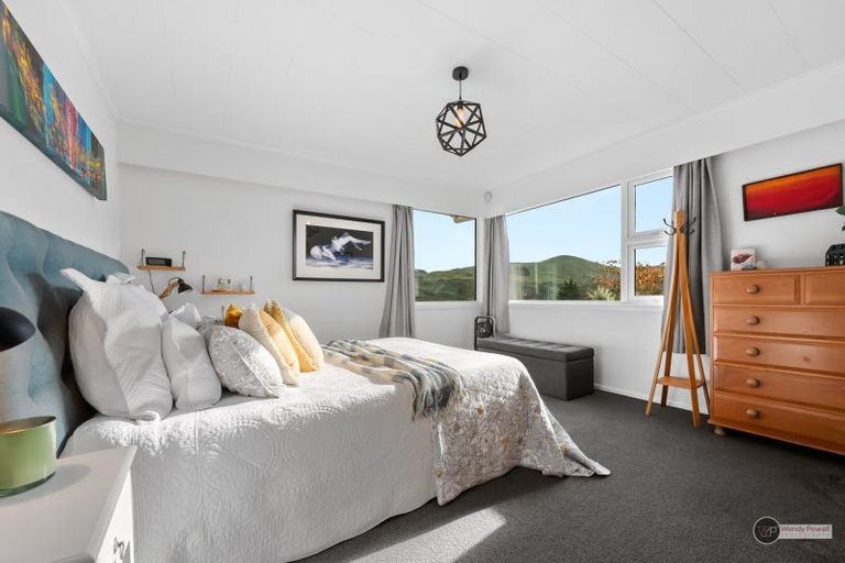 Photo of property in 5 Christchurch Crescent, Kelson, Lower Hutt, 5010