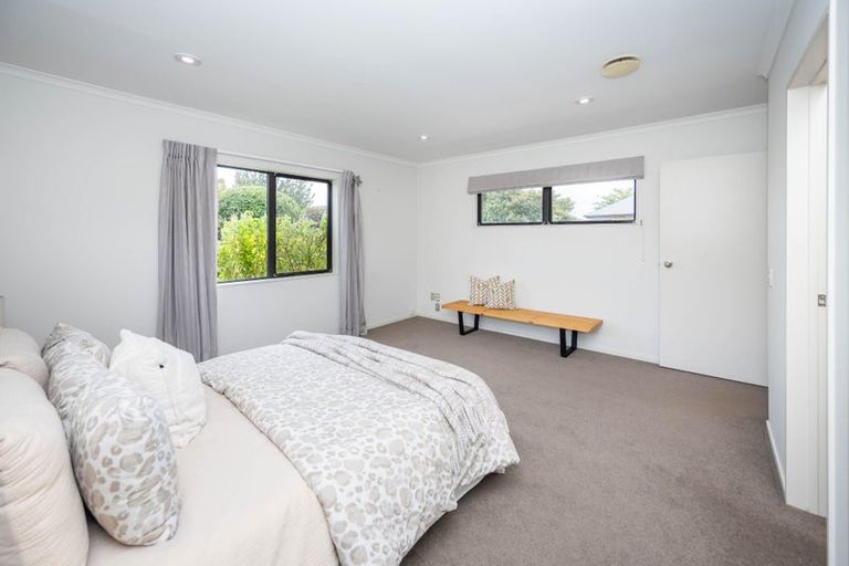 Photo of property in 17 Innswood Place, Rototuna North, Hamilton, 3210