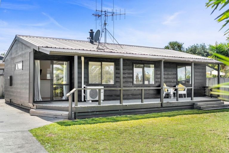 Photo of property in 230b Gravatt Road, Papamoa Beach, Papamoa, 3118