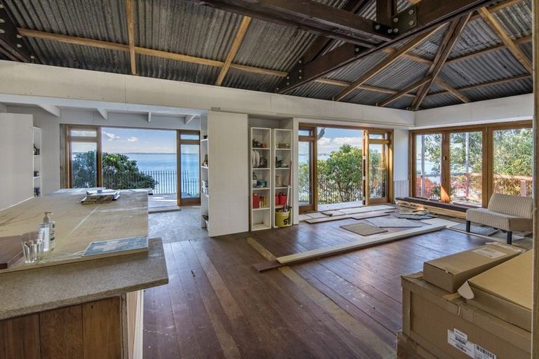 Photo of property in 84a Vauxhall Road, Narrow Neck, Auckland, 0624