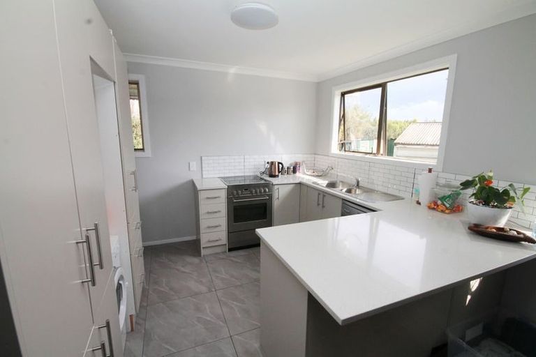 Photo of property in 71 Chichester Drive, Rosehill, Papakura, 2113