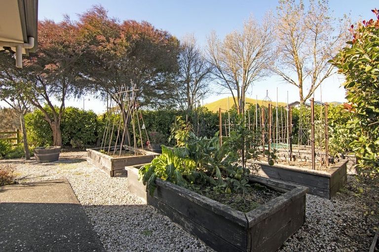 Photo of property in 2 Mccrae Street, Wakefield, 7025