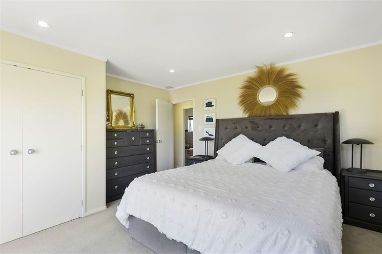 Photo of property in 1315 Whangaparaoa Road, Army Bay, Whangaparaoa, 0930