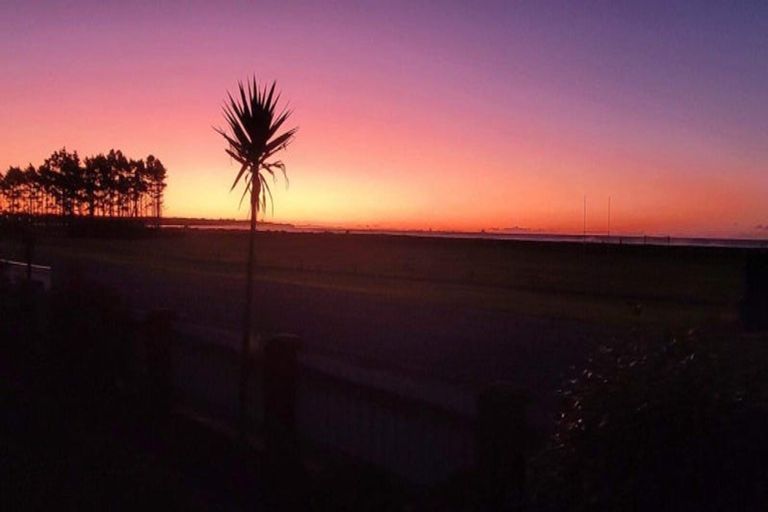 Photo of property in 33 Marine Parade, Carters Beach, Westport, 7825