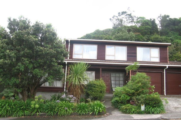 Photo of property in 37 Amapur Drive, Khandallah, Wellington, 6035