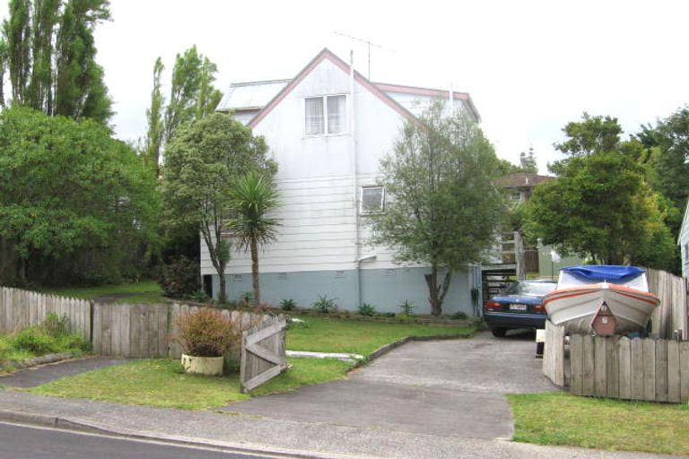 Photo of property in 7 Tacitus Place, Totara Vale, Auckland, 0629