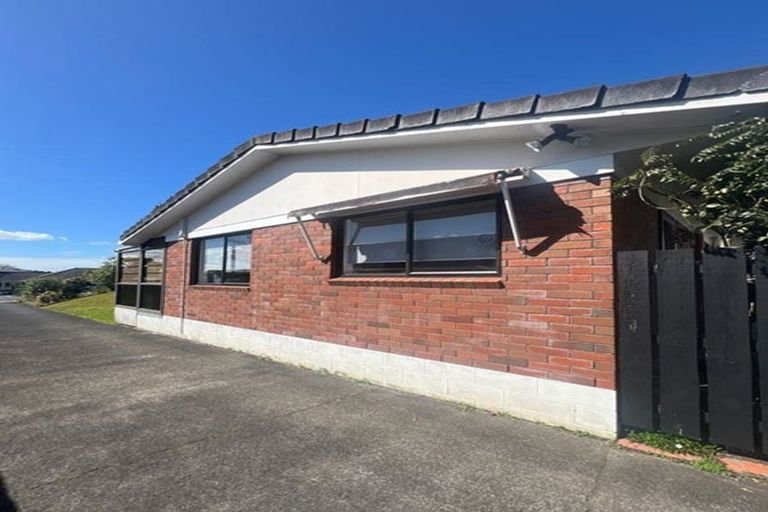 Photo of property in 1/29 Coles Crescent, Papakura, 2110