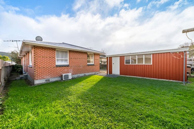 Photo of property in 2/8 Oregon Drive, Maoribank, Upper Hutt, 5018