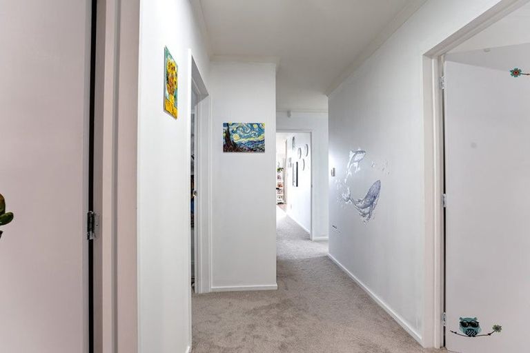 Photo of property in 115c Woodglen Road, Glen Eden, Auckland, 0602