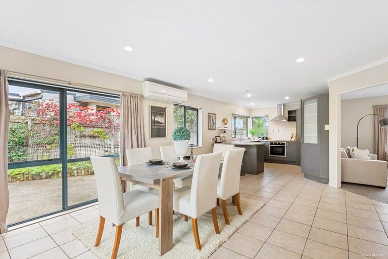 Photo of property in 30 Coventry Way, Long Bay, Auckland, 0630