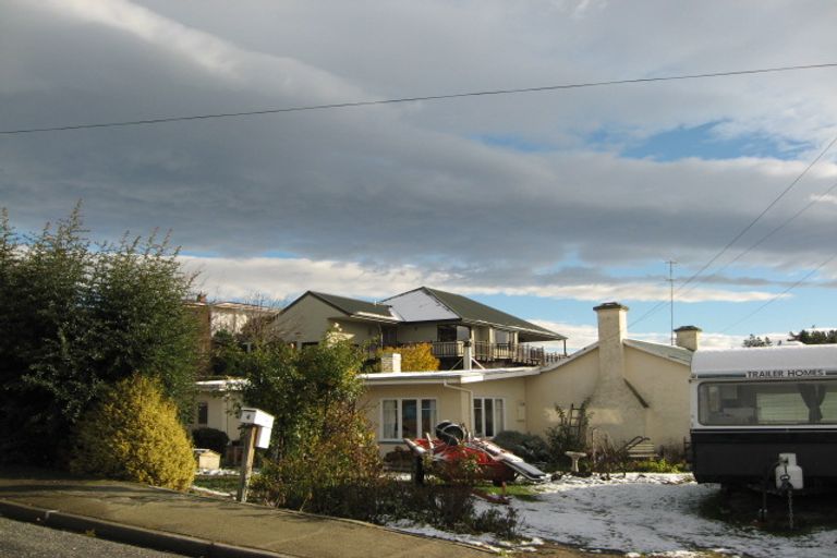 Photo of property in 4 Athenry Road, Bridge Hill, Alexandra, 9320