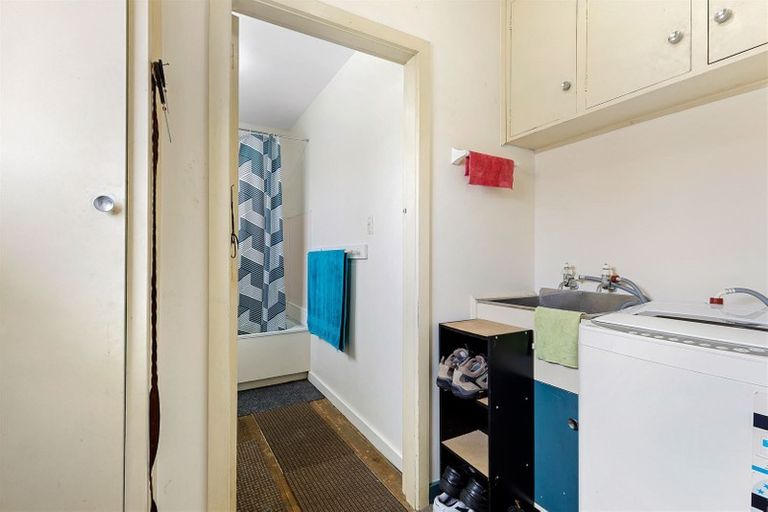 Photo of property in 2/17 Torrens Road, Hillmorton, Christchurch, 8024