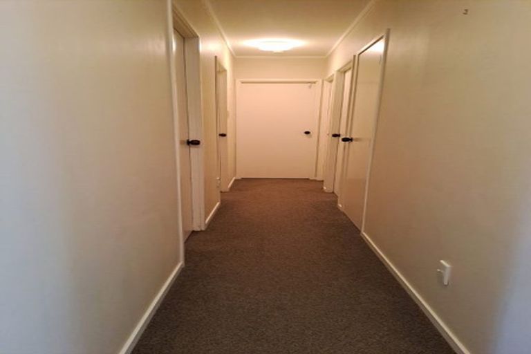 Photo of property in 48 Salamanca Road, Sunnynook, Auckland, 0620