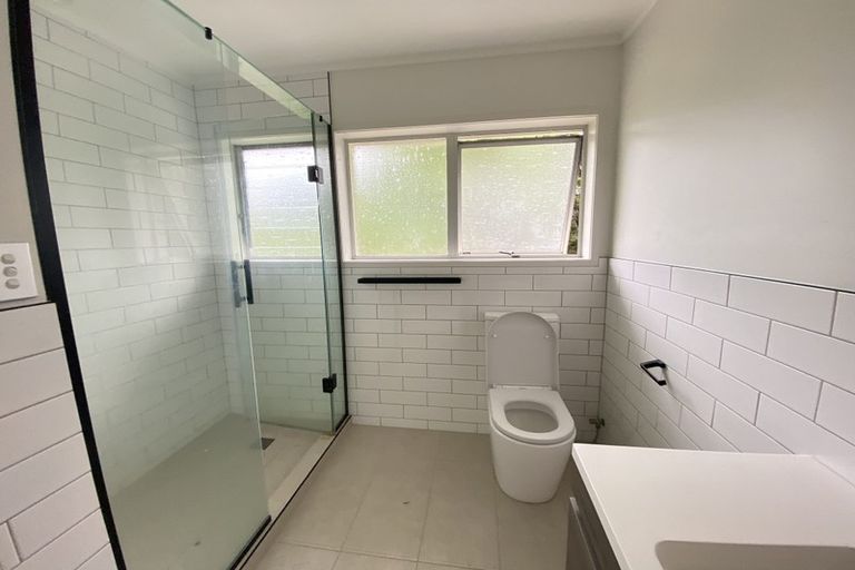 Photo of property in 1/36 Sandiacre Way, Browns Bay, Auckland, 0630