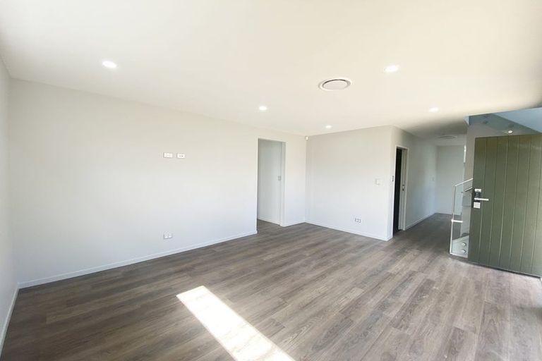 Photo of property in 7c La Trobe Street, Pakuranga Heights, Auckland, 2010