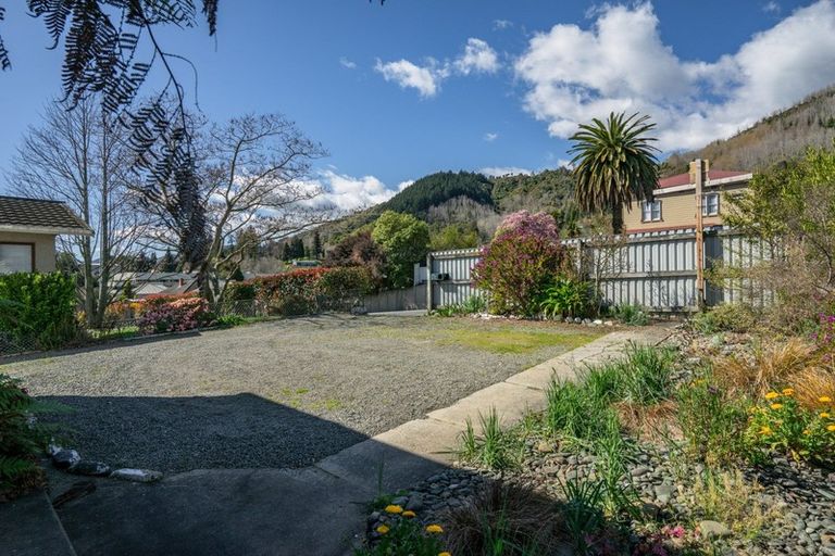 Photo of property in 128 Waimea Road, Nelson South, Nelson, 7010