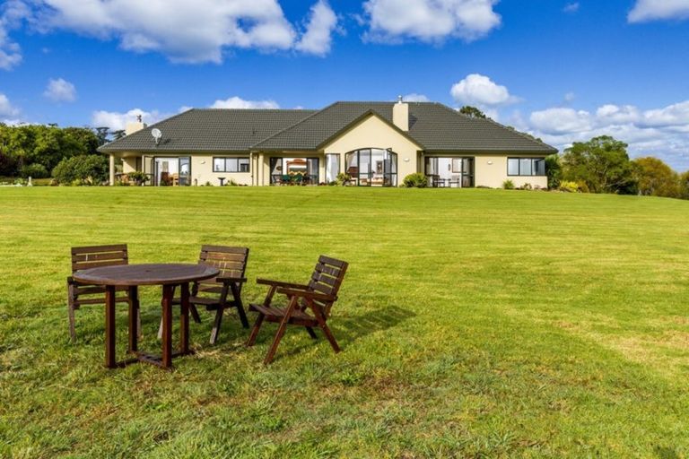 Photo of property in 107b Warman Road, Okura, Albany, 0792